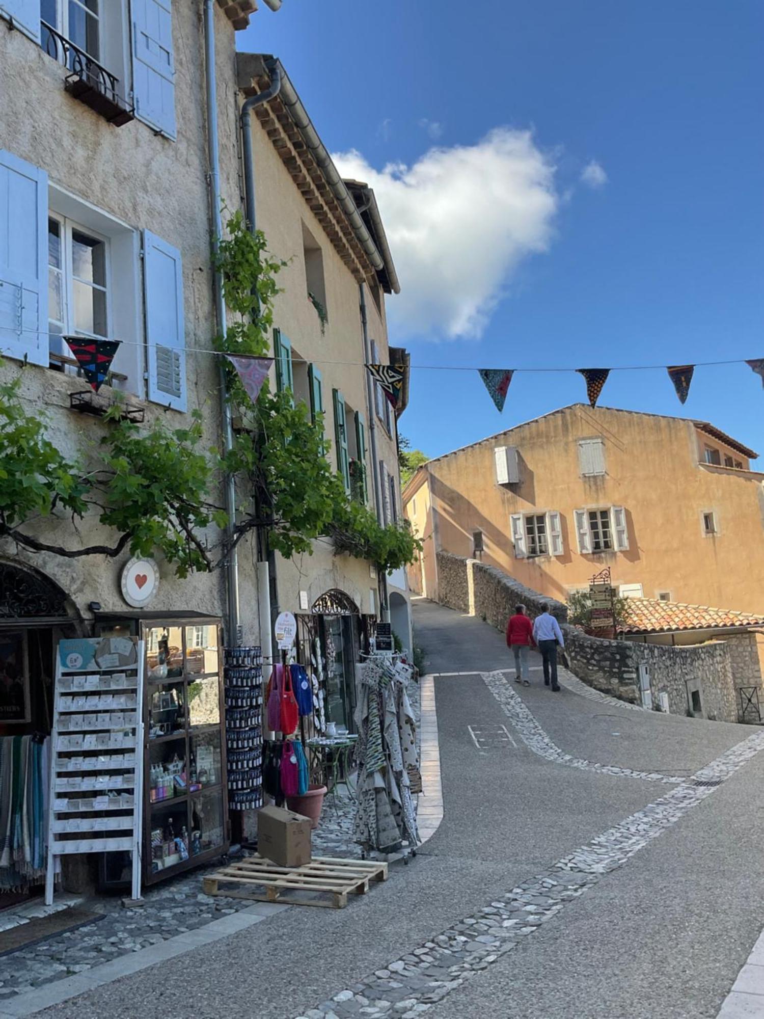 Zofia Appartements - Appartement Avec Cour Privee #1 Moustiers-Sainte-Marie Exterior photo